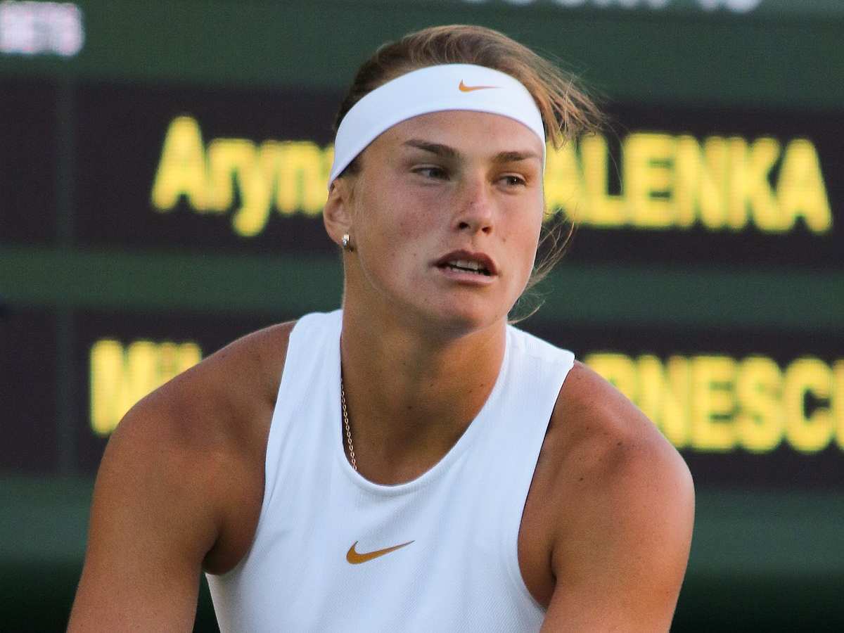 Aryna Sabalenka praises Victoria Azarenka after their semifinals encounter, says that the 34-year-old inspires her.