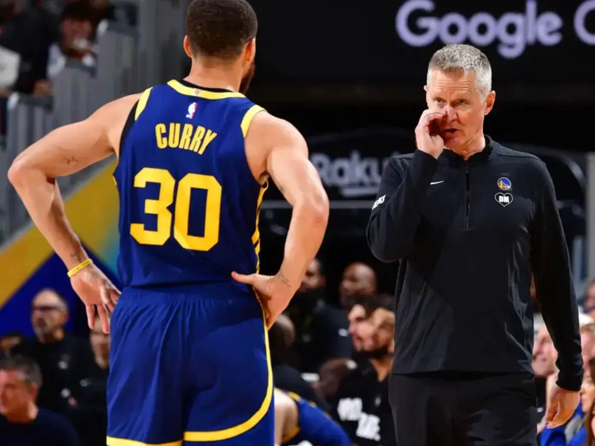 Both Steph Curry and Steve Kerr were frustrated on the huge free-throw disparity the Warriors faced during the entire game (AP)