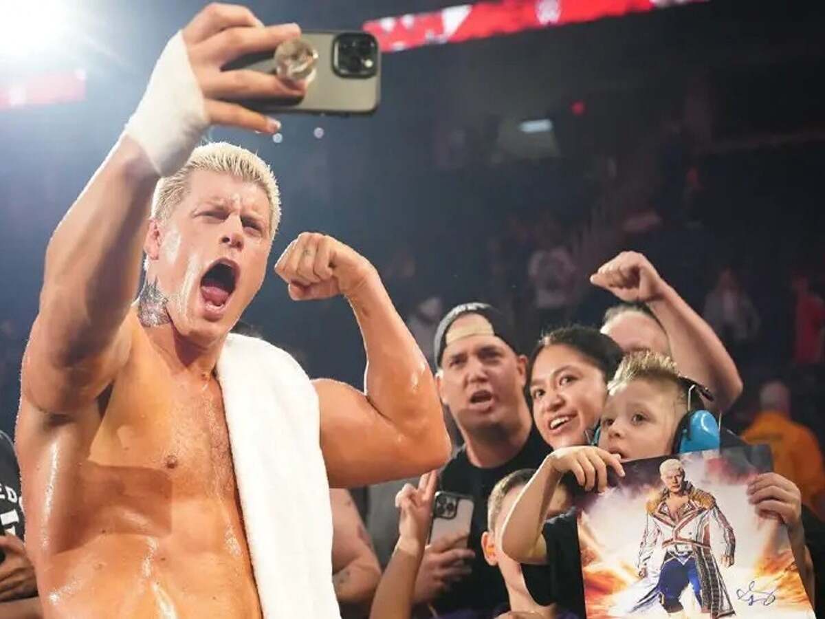 Cody Rhodes with his fans