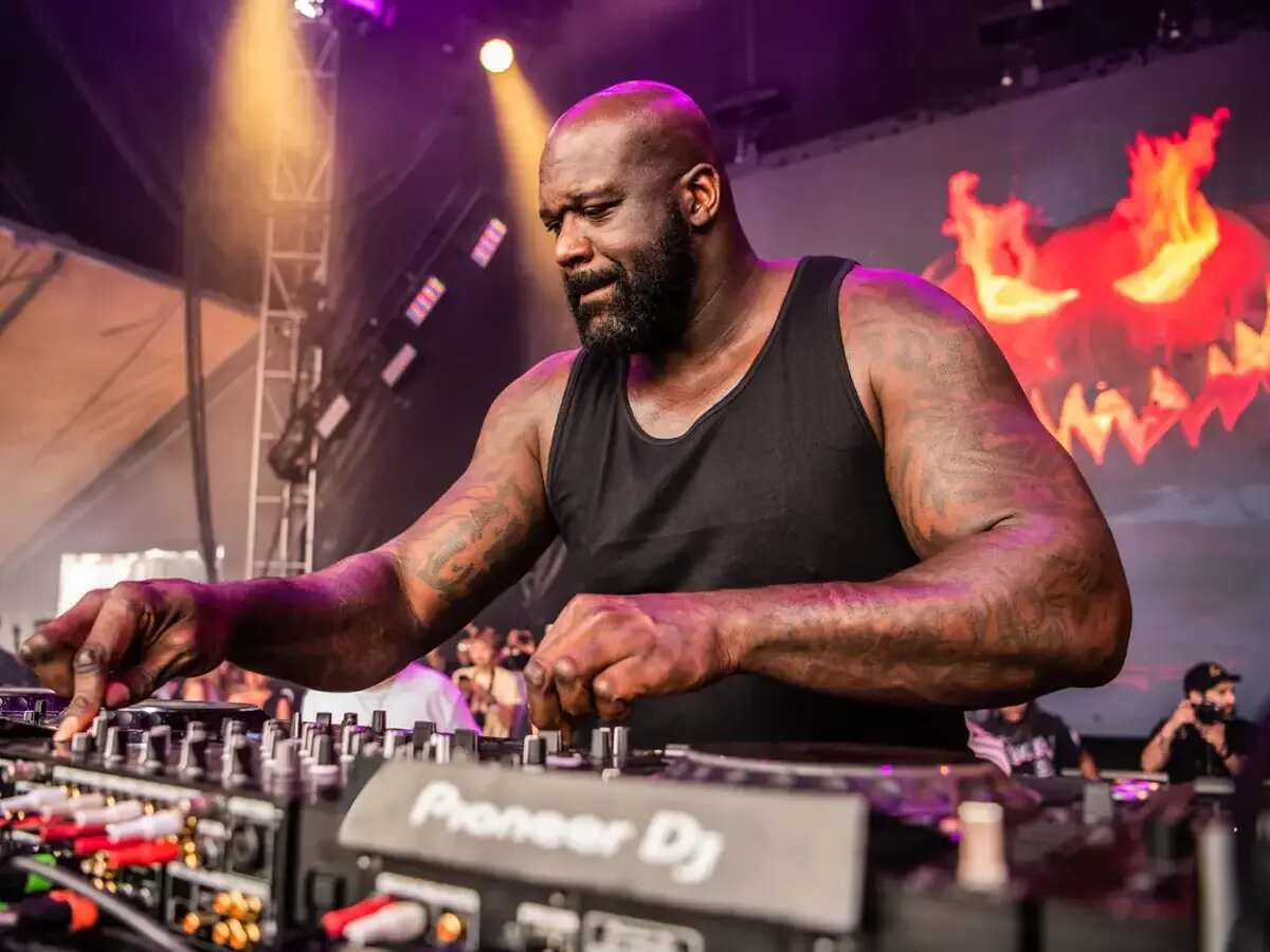 DJ Diesel Shaq in action (Rolling Stone)