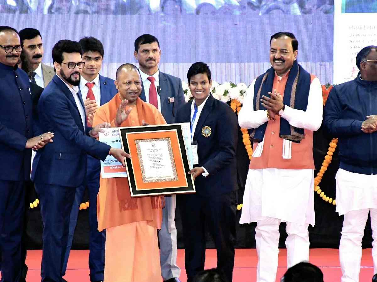 Uttar Pradesh government honors Indian woman cricketer with post of DSP in UP after her performance in 2023 Asian Games