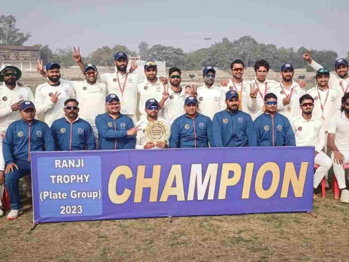 Bizarre controversy in cricket as two Bihar teams turn up for Bihar-Mumbai clash in Ranji Trophy resulting in brawl