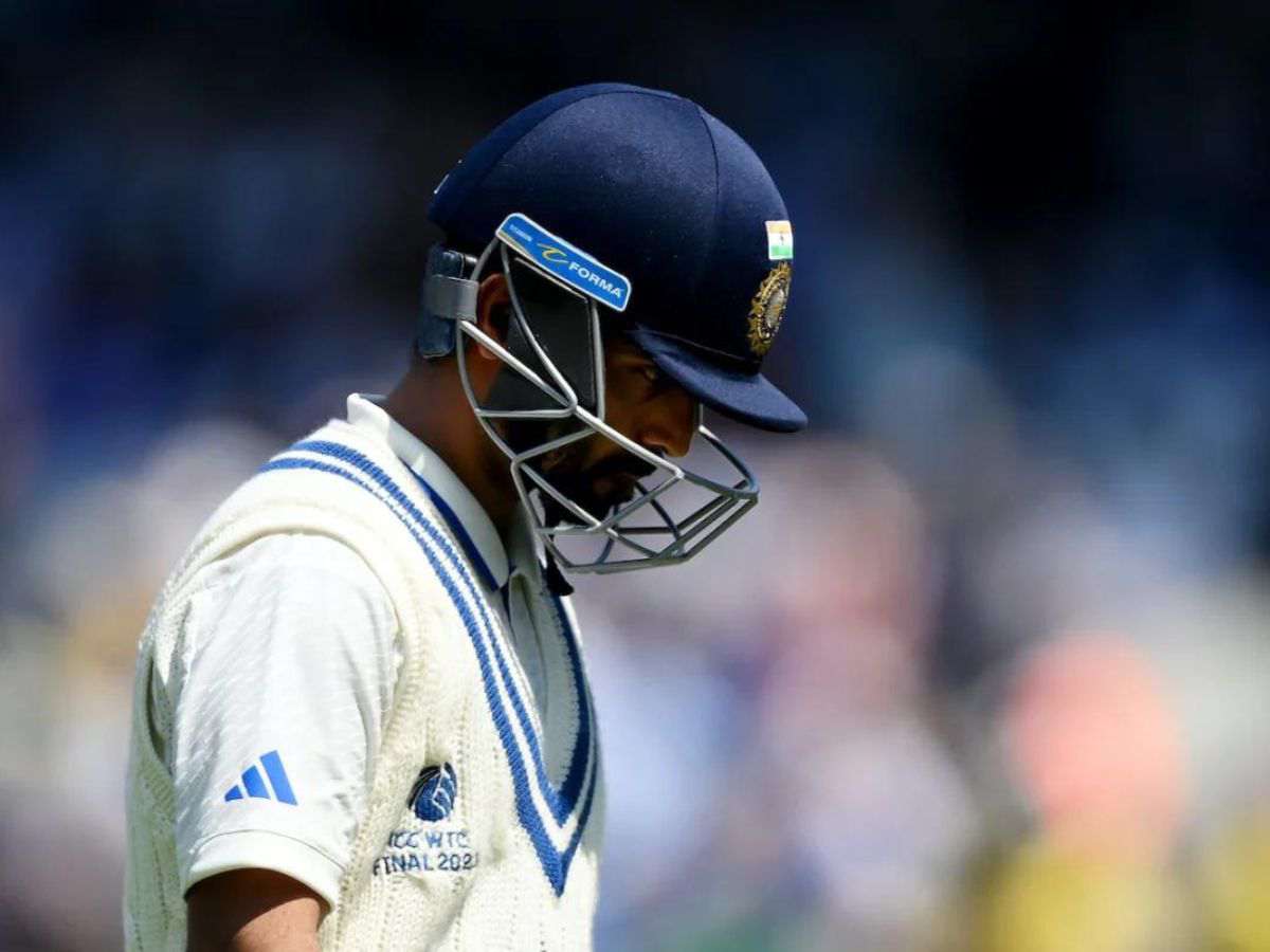 “His time is over now”- Ajinkya Rahane faces flak from fans after he departs for consecutive golden ducks in Ranji Trophy