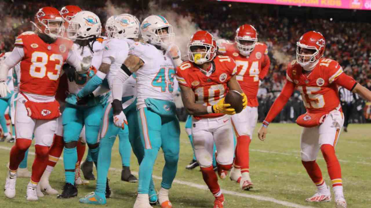 “Peacock weak as f*ck” – Outrage erupts as streaming service faces backlash for horrible coverage of Chiefs-Dolphins wildcard game