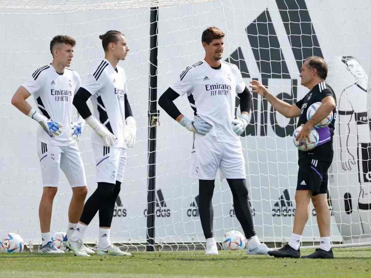 Kepa Arrizabalaga, Anriy Lunin and Thibaut Courtois 