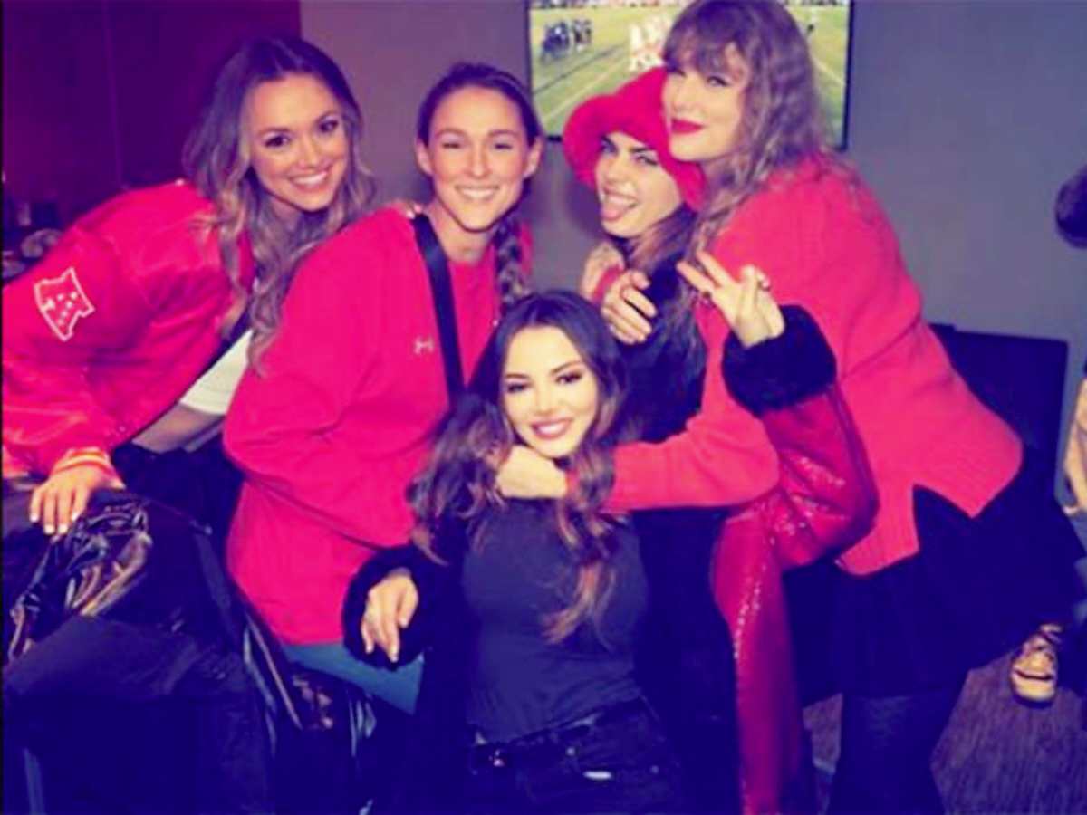 Kylie Kelce with Taylor Swift and her girl squad