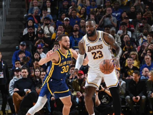 "That's real hate in their eyes" - LeBron James getting STARED DOWN by ...