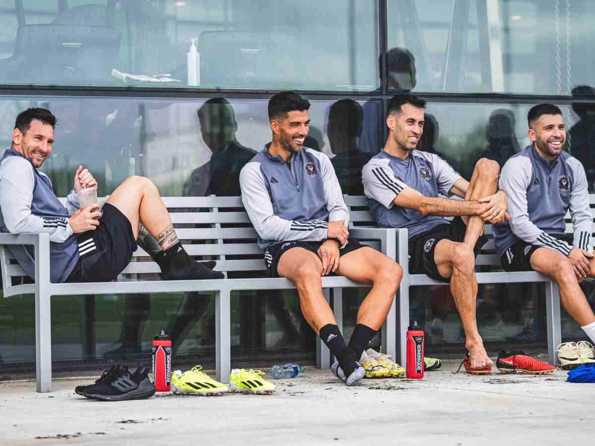 Lionel Messi with Sergio Busquets, Jordi Alba and Luis Suarez in training