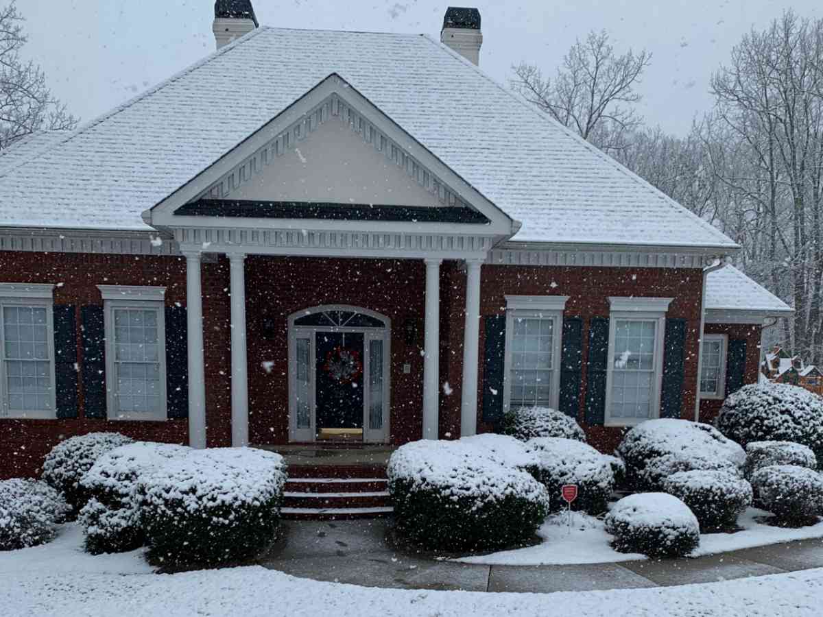 Mecole Hardman Jr. gifted his parents their dream home in Georgia 