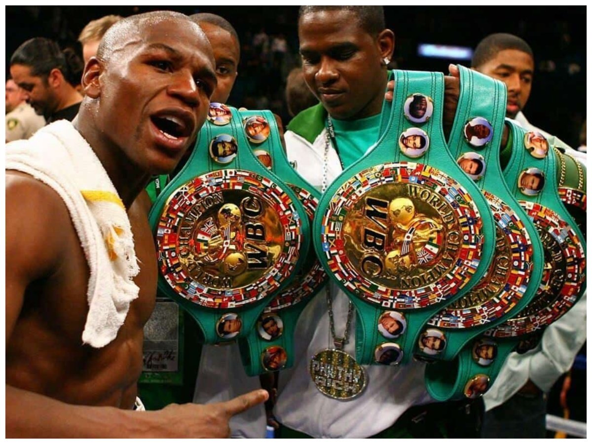 “Y’all gotta clean this sh** up!” Floyd Mayweather once went on FURIOUS rant over multiple weightclasses and belts in boxing