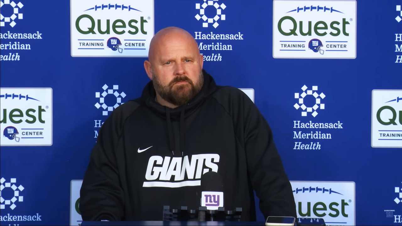 WATCH: “You jealous?” – Reporter brutally roasts Giants HC Brian Daboll over his baldness ahead of last regular season game