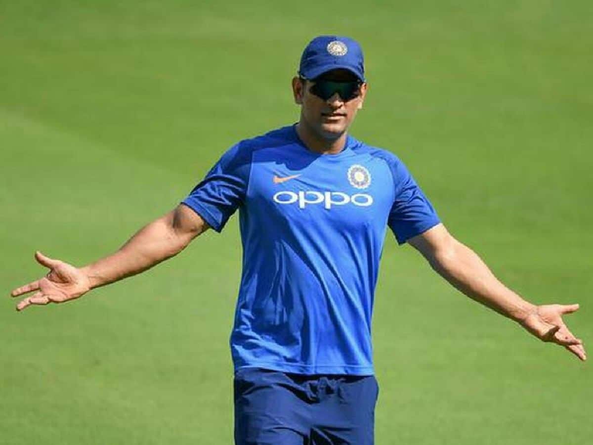 MS Dhoni slapped with DEFAMATION case! Delhi High Court asks registry to tell ex-captain to appear before the court