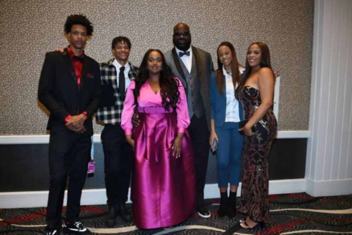 Shaq (fourth from left) with his Children