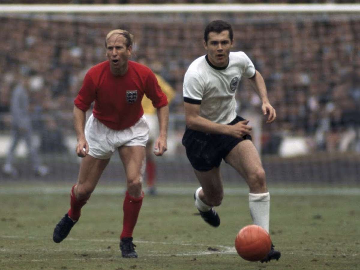 Sir Bobby Charlton and Franz Beckenbeuer 