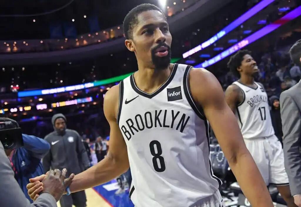 “They diagnosed you with depression” – Spencer Dinwiddie argues over having WORST stat with fans in viral tweet