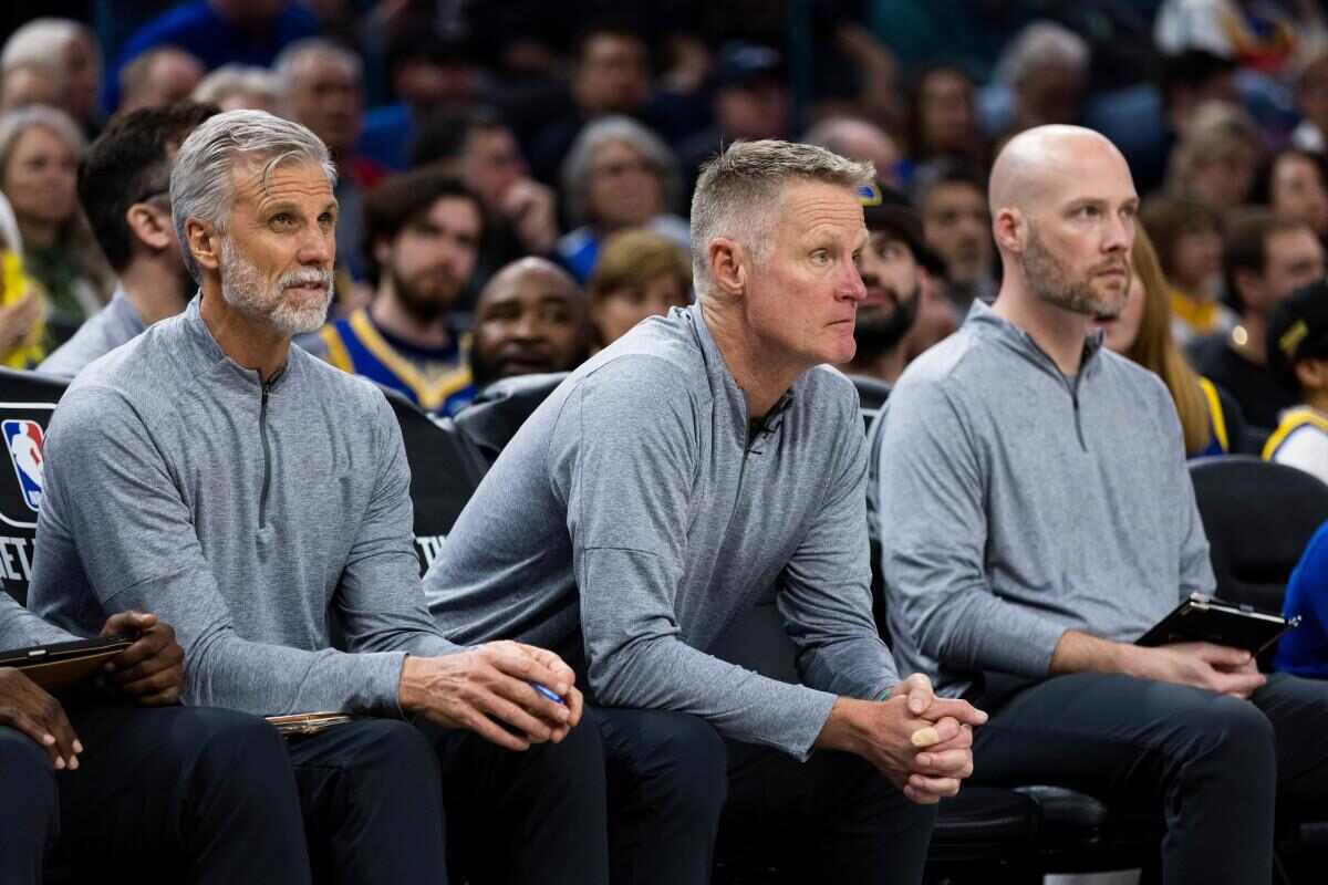 “Maybe you’re the problem” – Warriors coach Steve Kerr BLAMED by fans after claiming Steph Curry and team lack ‘confidence and spirit’ following 36-point defeat