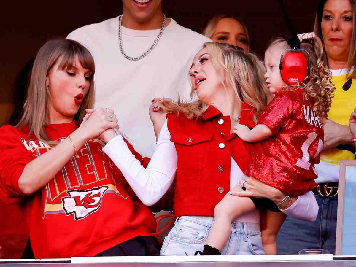 Taylor Swift and Brittany Mahomes at Chiefs game