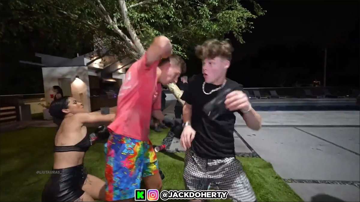 Xena punches guy on Jack Doherty stream