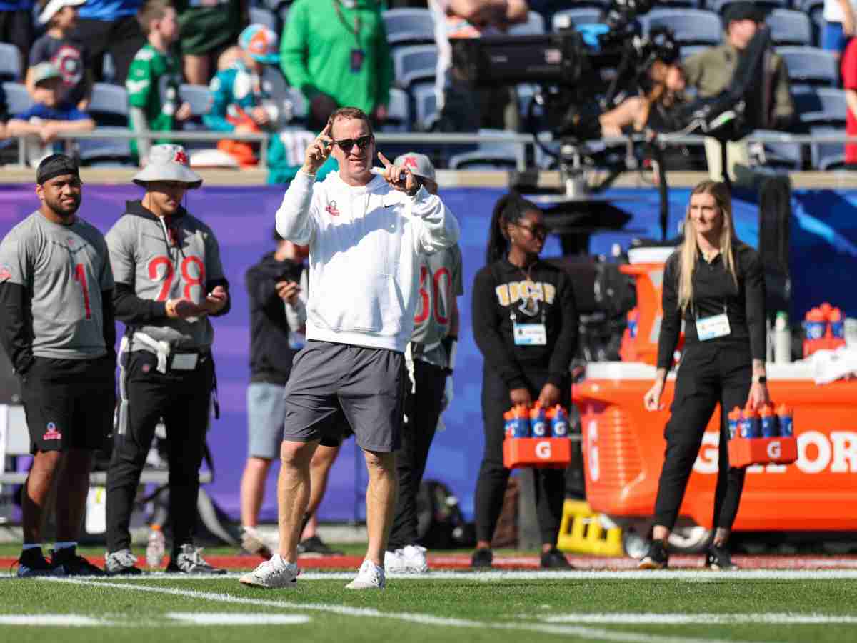 AFC head coach Peyton Manning participates in the Pro Bowl practice and media day at Camping World Stadium 