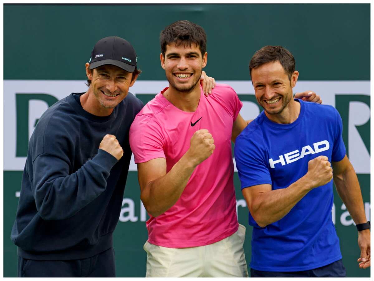 Carlos Alcaraz with his coaches