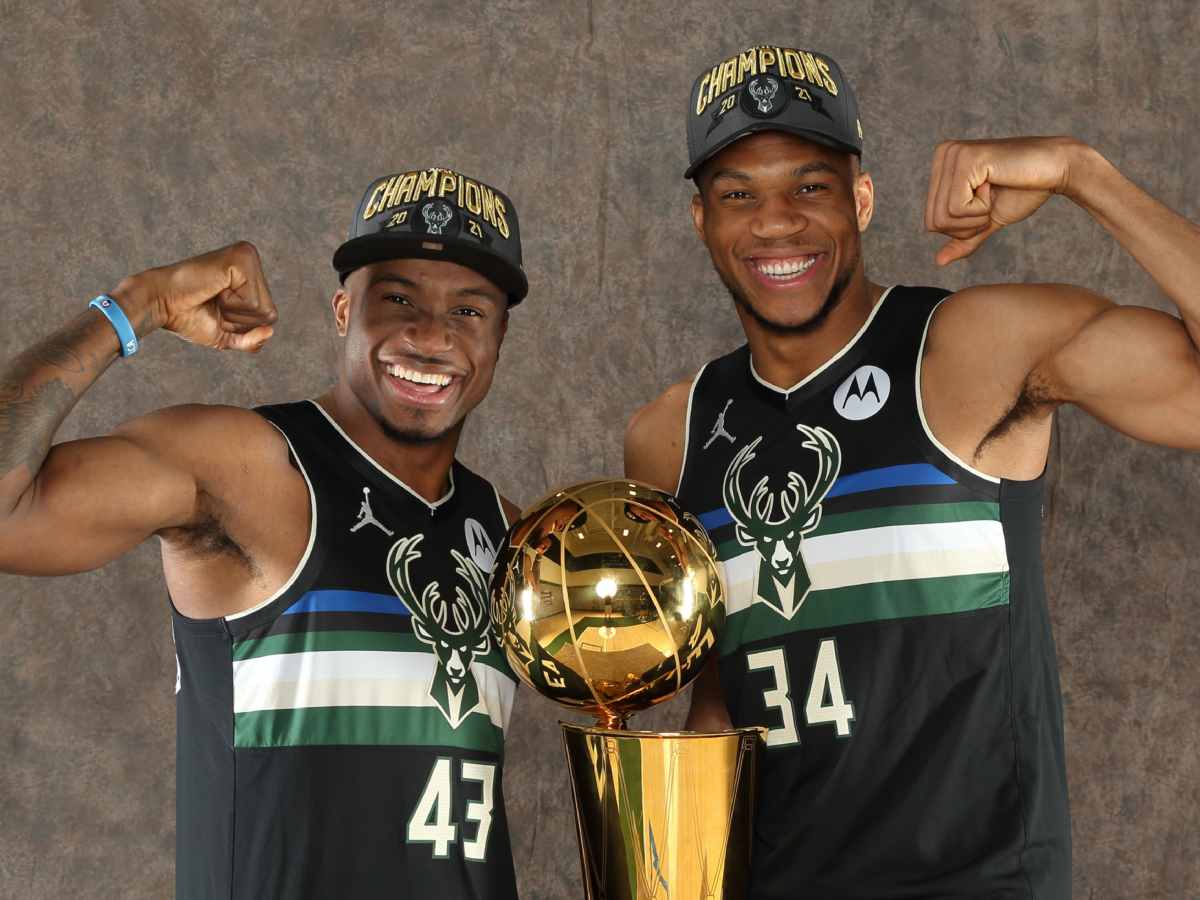 Giannis Antetokounmpo and Thanasis Antetokounmpo