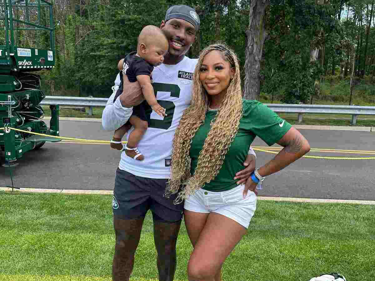 Mecole Hardman with family