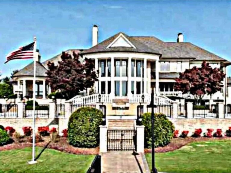 Where does Michael Jordan live? All houses owned by MJ