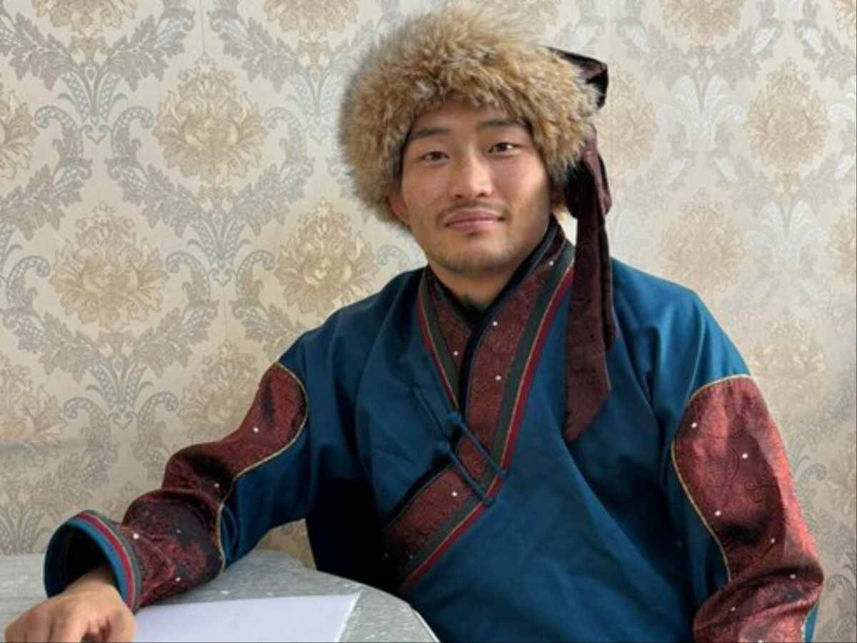 “Dead animal hat, automatic contender” – UFC’s new Mongolian flyweight signing has fans excited for debut