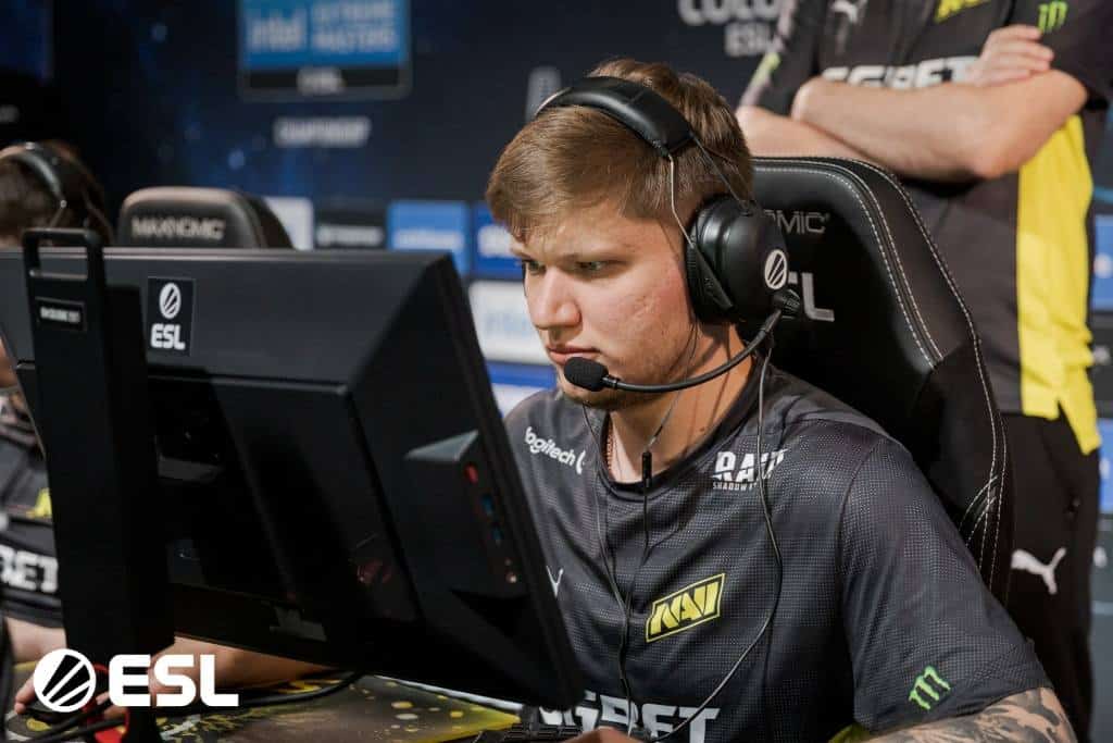 S1mple, one of Counter-Strike's best players has announced his return to CS2, hyping up fans!