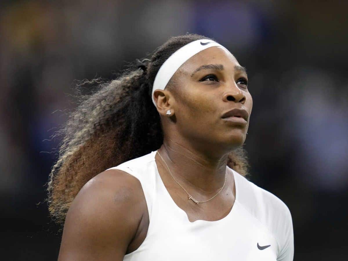 Serena Williams' half-sister shares a backdrop video of the player playing with two random guys on her Instagram story. 