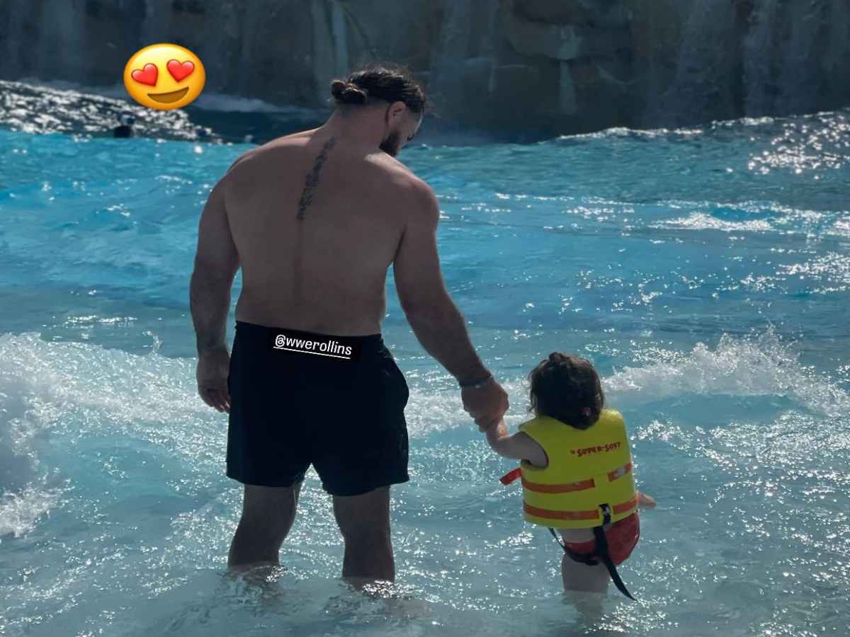 Seth Rollins with his daughter