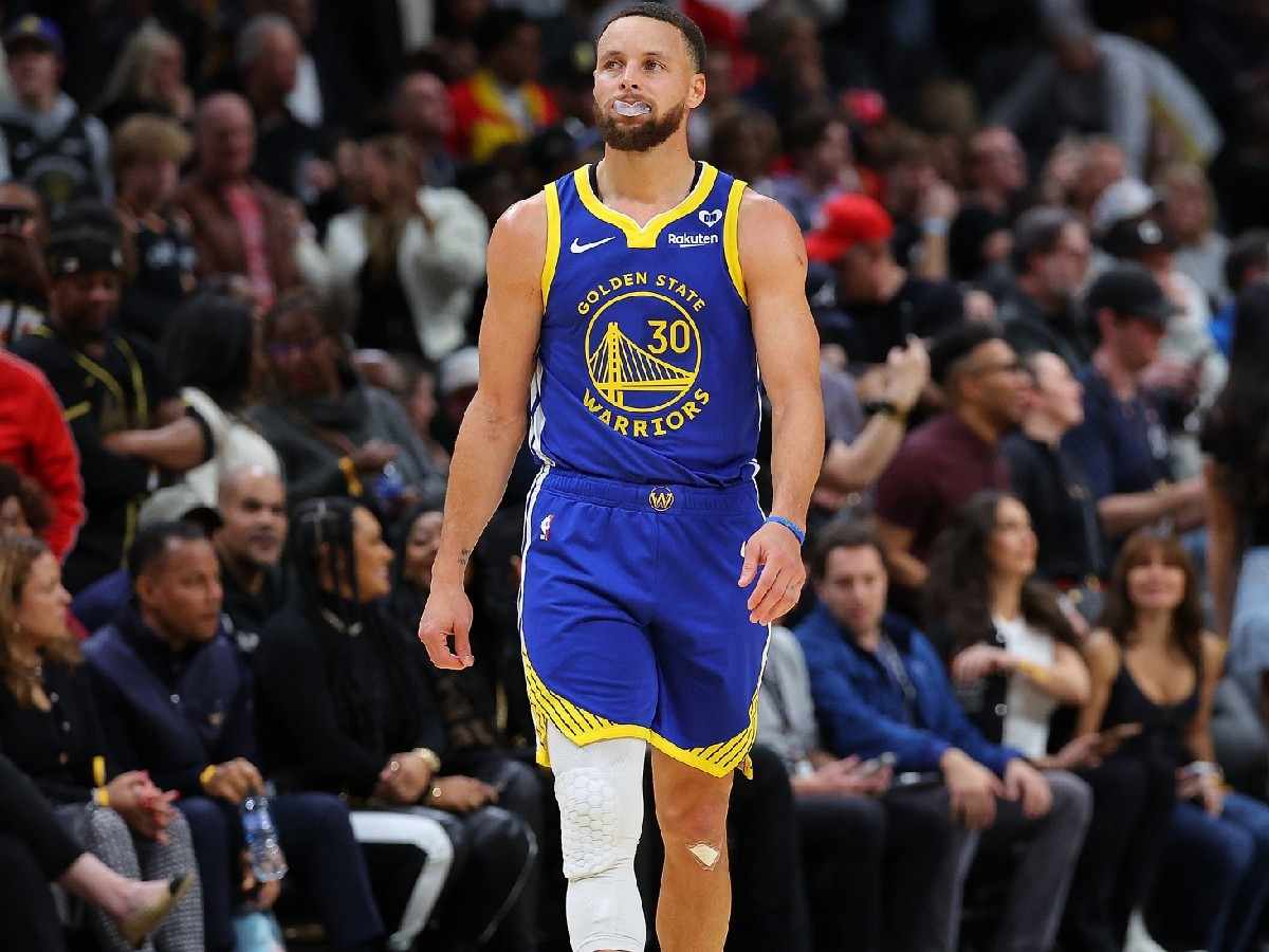 “For the love of god trade Klay please” – Stephen Curry’s 60-point goes to vain in defeat to Hawks has fans bashing Warriors teammates