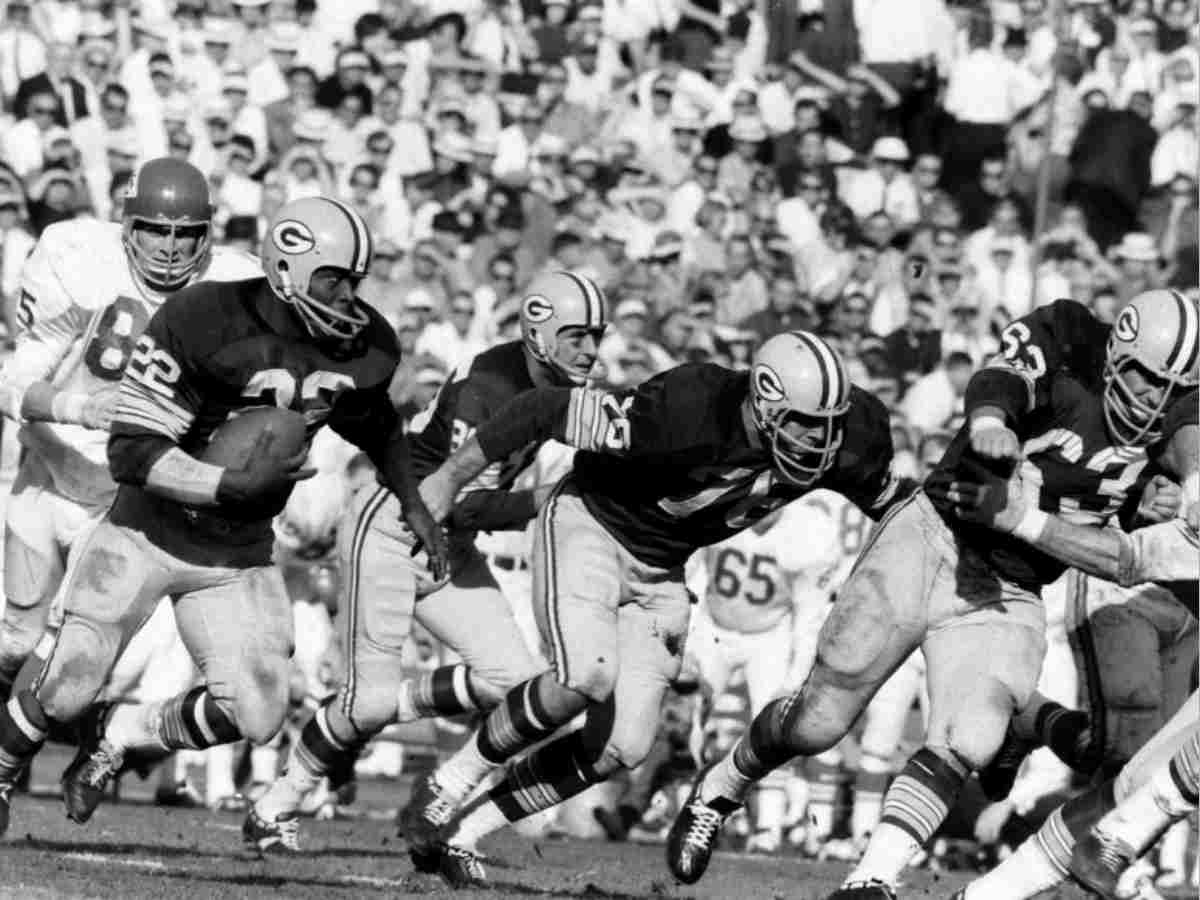 Packers and Chiefs in action at Super Bowl I