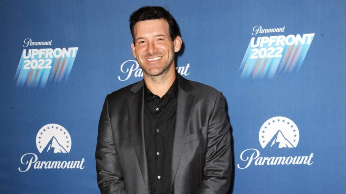 Ex-Cowboys QB Tony Romo asked to 'calm down' by CBS Sports boss following his controversial comments on Taylor Swift and gambling