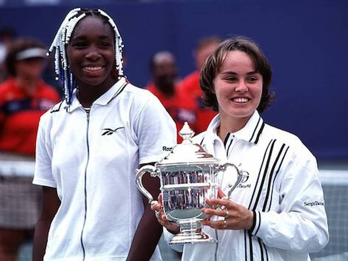 Venus Williams and Martina Hingis after the 1997 US Open finals