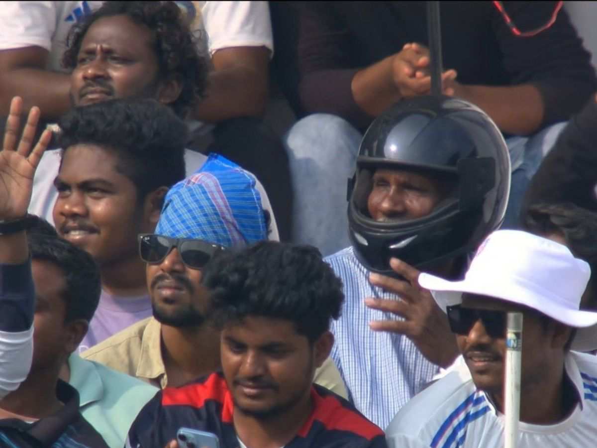 “Savdhaan India”- Fan spotted wearing HELMET during India vs England Test, leaves fans confused 