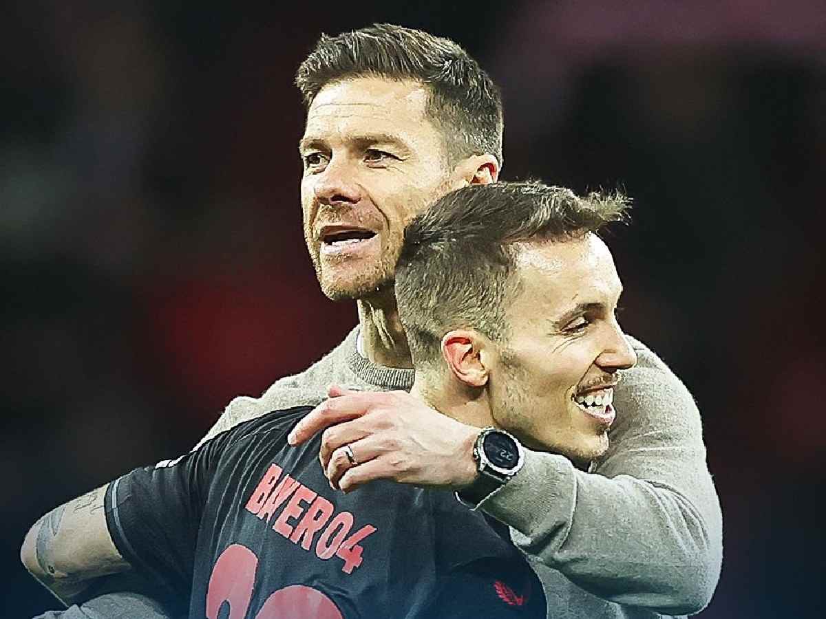 Xabi Alonso and Alex Grimaldo