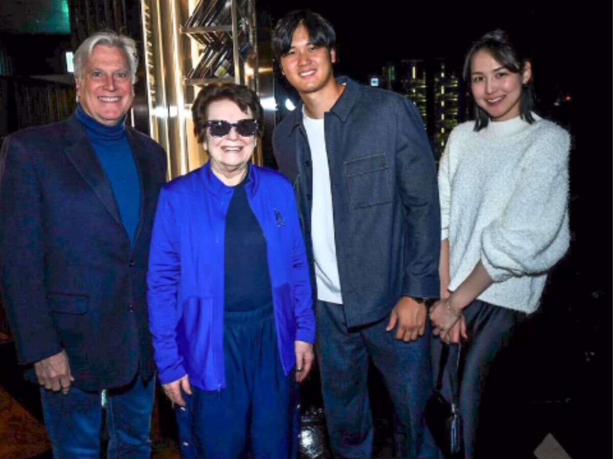 Shohei Ohtani introduces wife Mamiko Tanaka to Dodgers co-owner Billie Jean King in South Korea