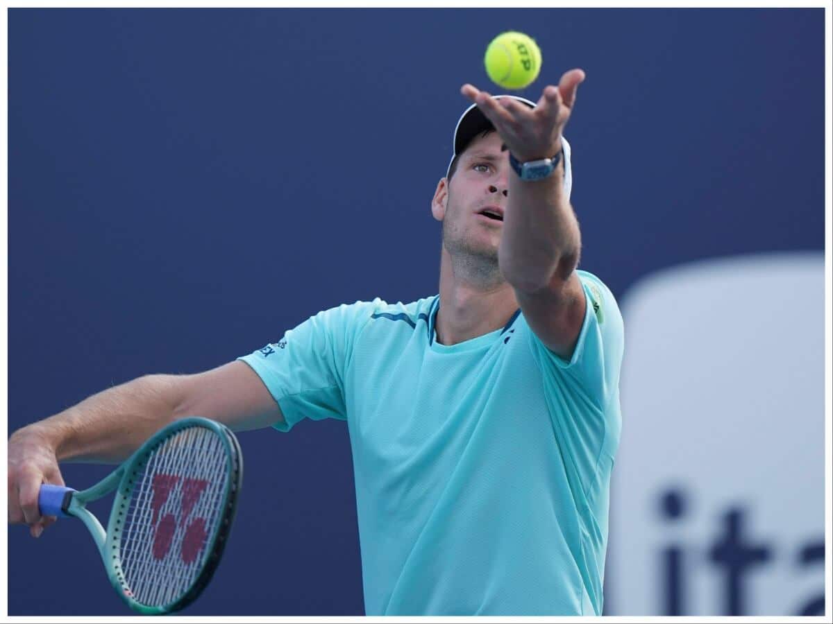 WATCH: Hubert Hurkacz smashes his racket after the chair umpire calls a ...