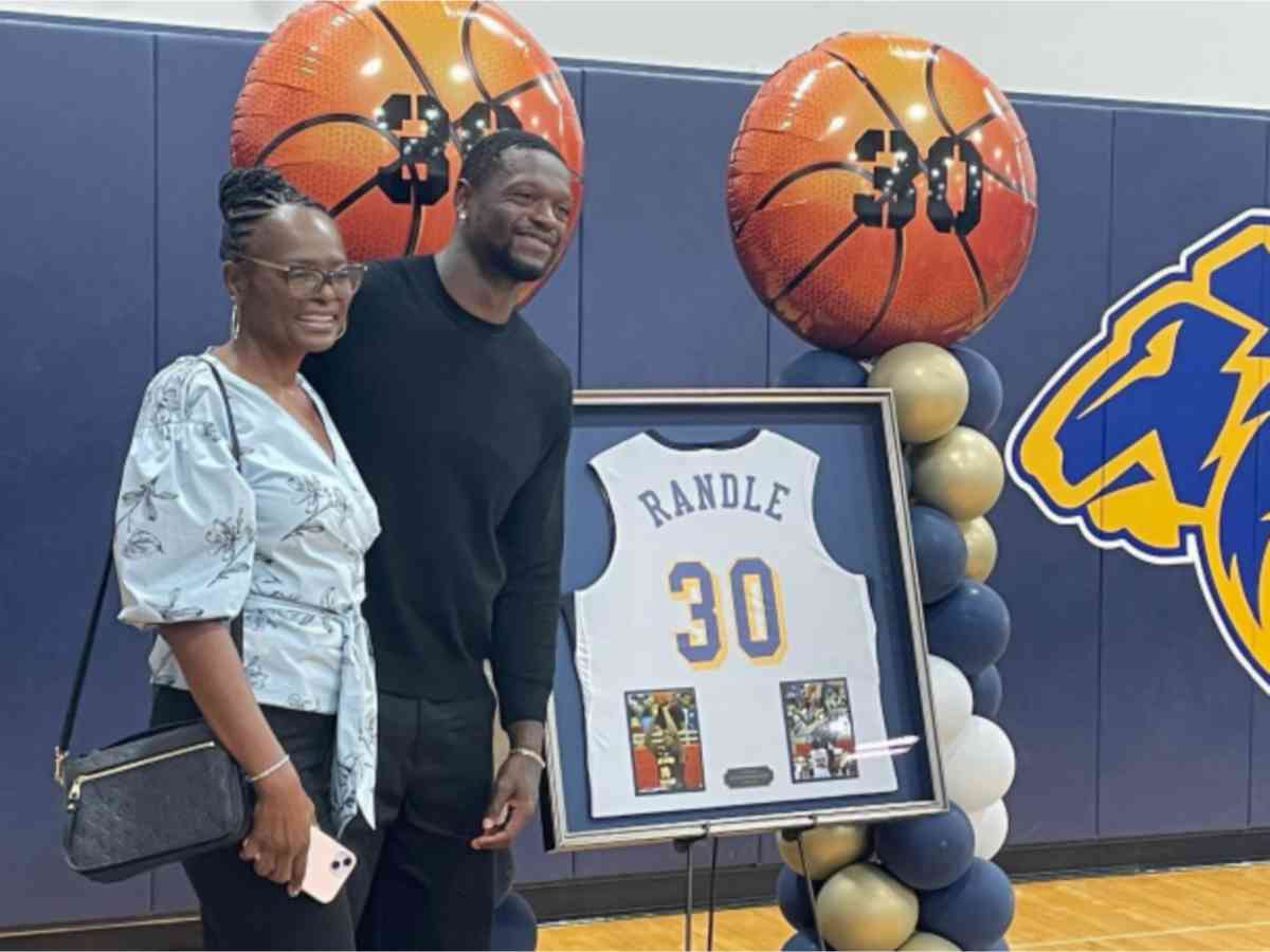 Julius Randle with his mom Carolyn Kyles