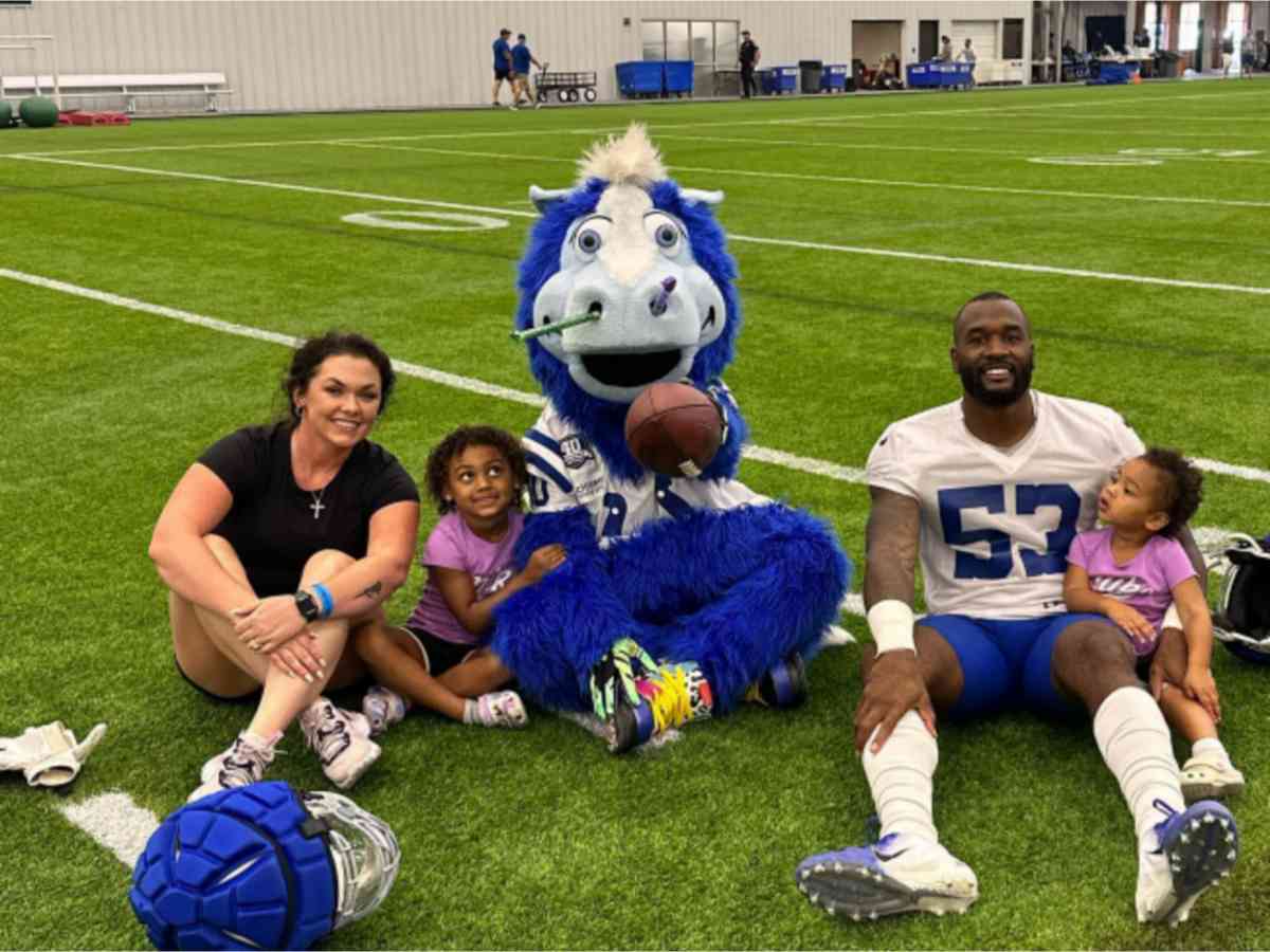 Kayla and Shaquille with their two daughters