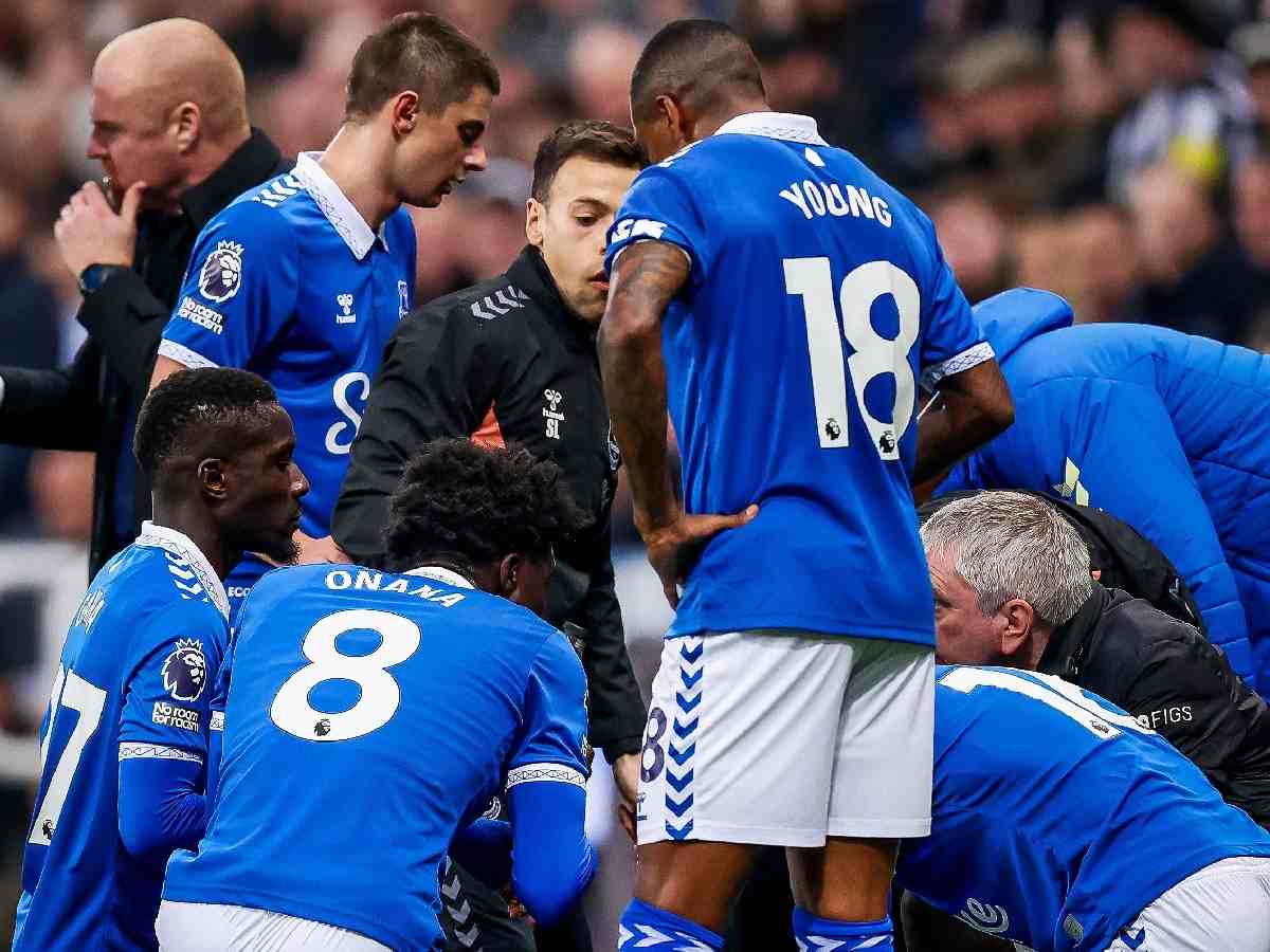 “Class from Premier league to allow that” – Newcastle vs. Everton evening game briefly paused once the sun went down to allow Muslim players to break Ramadan fast, fans react