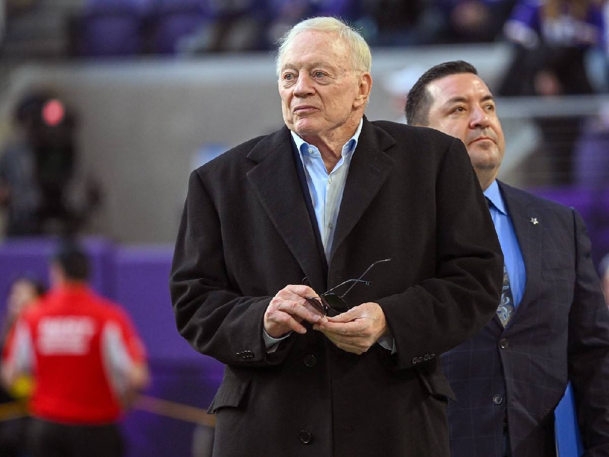 Fans got another opportunity to go after Jerry Jones after his latest gaffe