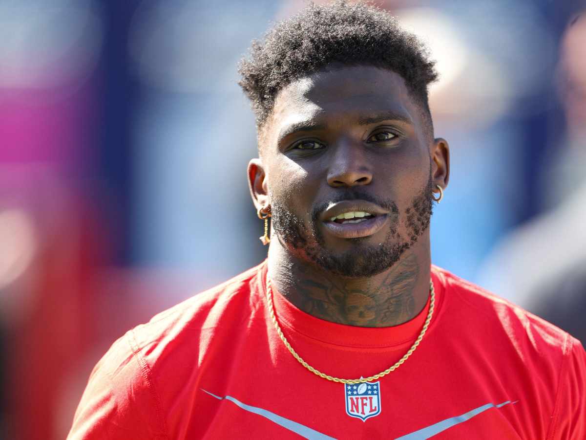 "We pay you all this money for what?" Tyreek Hill admits being called out harshly by HC Mike McDaniel for his poor performance during Dolphins' playoff loss to the Chiefs