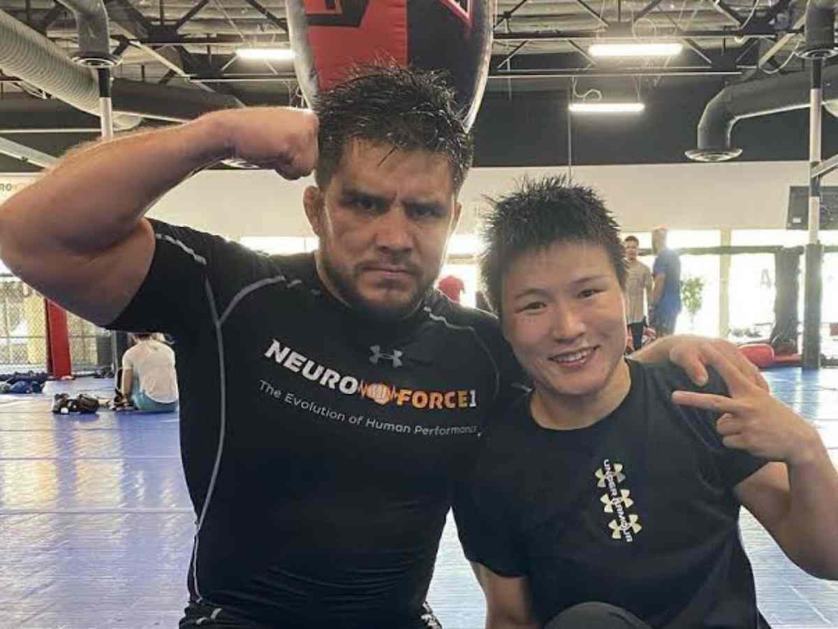 Zhang Weili trains with Henry Cejudo