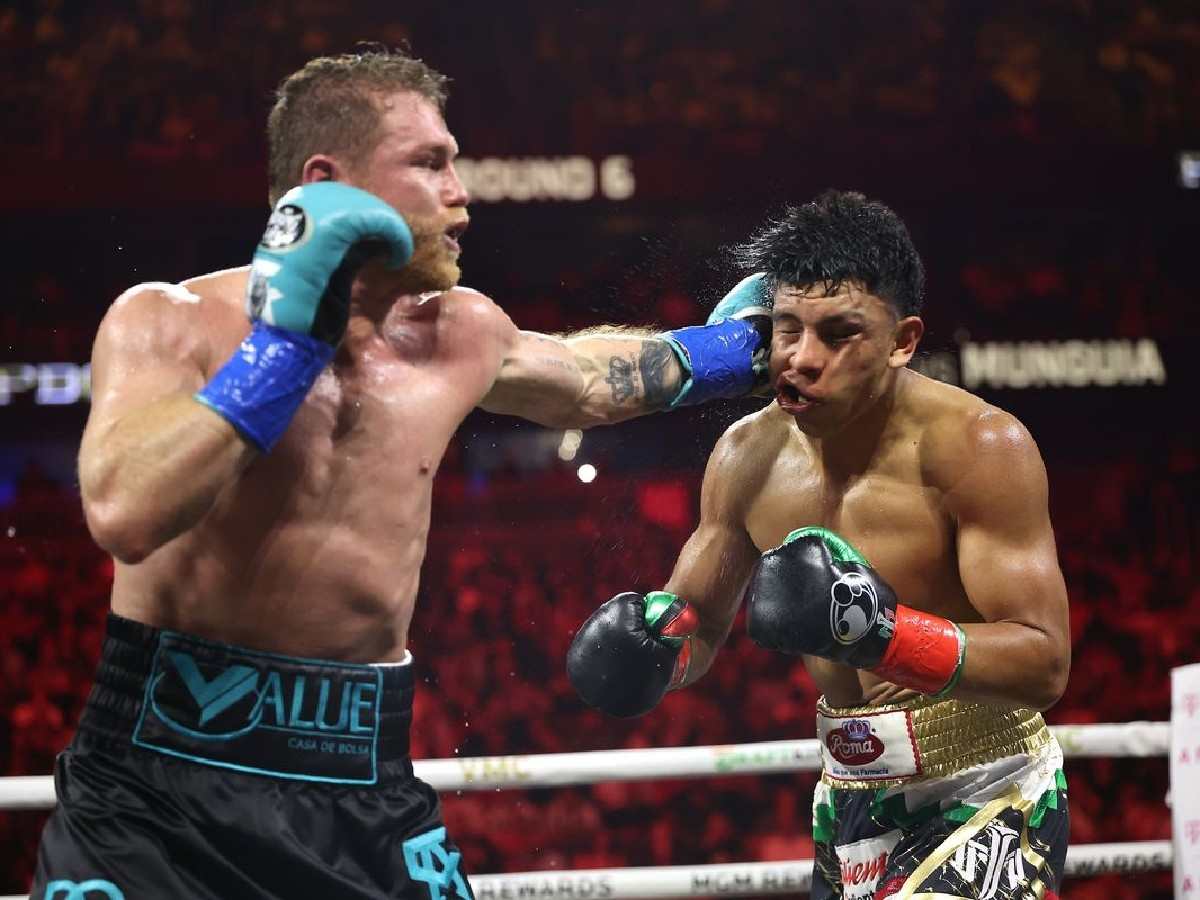 WATCH: Canelo Alvarez Taunts David Benavidez To Enter The Ring Right ...