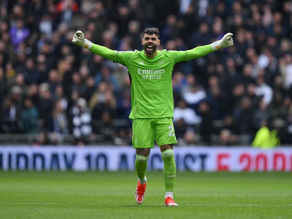 “Trust the process”- David Raya wins the Premier League Golden Glove despite heavy backlash of Mikel Arteta’s decision to start him ahead of Aaron Ramsdale, fans react