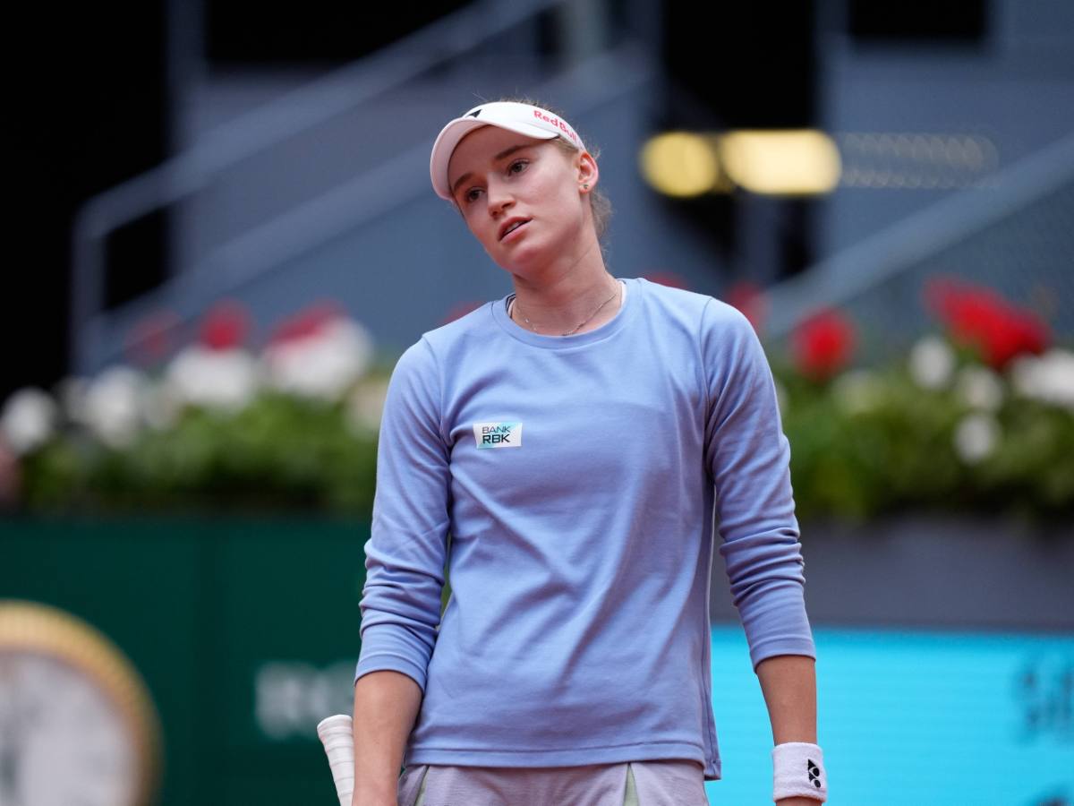 WATCH: “She’s so bored with them”- Elena Rybakina unimpressed with repetitive questions during Roland Garros press conference, fans react