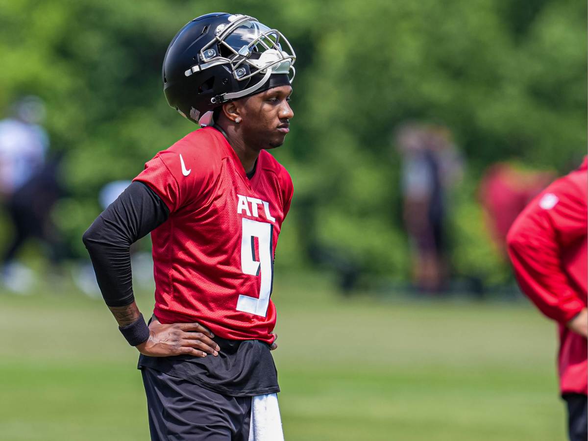 WATCH: 'Solid' Michael Penix Jr's insane pace on the throw has multiple Falcons receivers dropping catches in practice