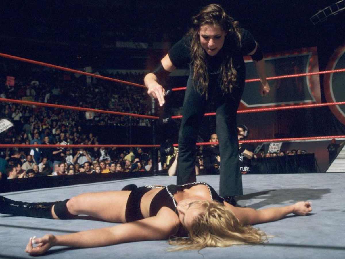 Stephanie McMahon Trish Stratus